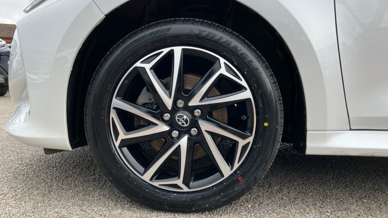 Toyota Yaris 1.5 Hybrid Design 5dr CVT Hybrid Hatchback